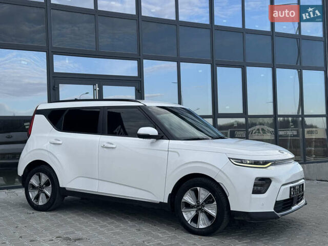 Белый Киа Soul, объемом двигателя 0 л и пробегом 122 тыс. км за 16300 $, фото 10 на Automoto.ua