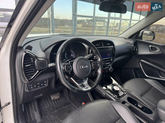 Белый Киа Soul, объемом двигателя 0 л и пробегом 122 тыс. км за 16300 $, фото 38 на Automoto.ua