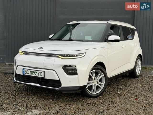 Білий Кіа Soul, об'ємом двигуна 0 л та пробігом 90 тис. км за 16100 $, фото 9 на Automoto.ua