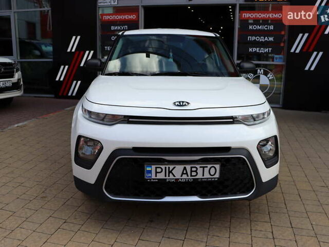 Белый Киа Soul, объемом двигателя 2 л и пробегом 46 тыс. км за 13900 $, фото 3 на Automoto.ua