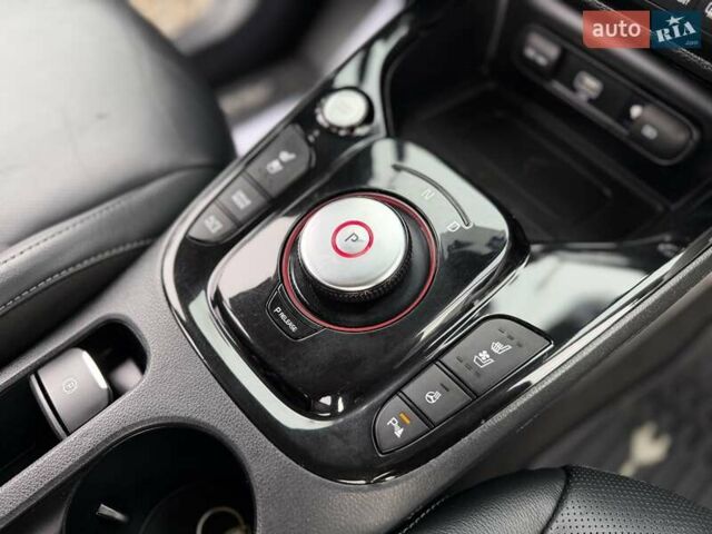 Білий Кіа Soul, об'ємом двигуна 0 л та пробігом 90 тис. км за 16100 $, фото 30 на Automoto.ua