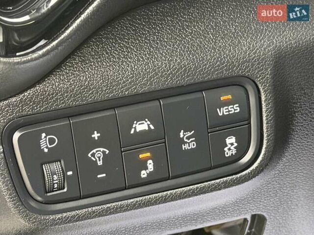 Білий Кіа Soul, об'ємом двигуна 0 л та пробігом 90 тис. км за 16100 $, фото 43 на Automoto.ua