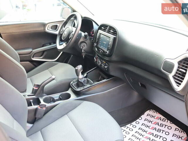 Белый Киа Soul, объемом двигателя 2 л и пробегом 46 тыс. км за 13900 $, фото 37 на Automoto.ua
