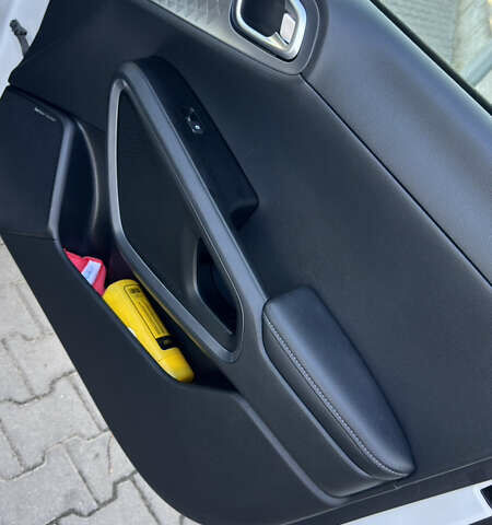 Белый Киа Soul, объемом двигателя 0 л и пробегом 147 тыс. км за 16999 $, фото 26 на Automoto.ua