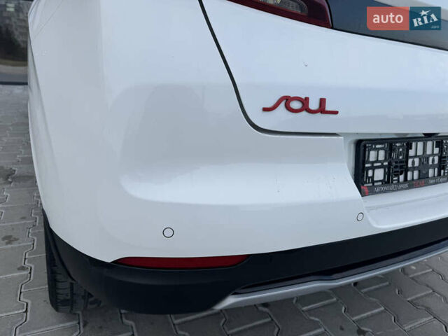 Белый Киа Soul, объемом двигателя 0 л и пробегом 122 тыс. км за 16300 $, фото 30 на Automoto.ua
