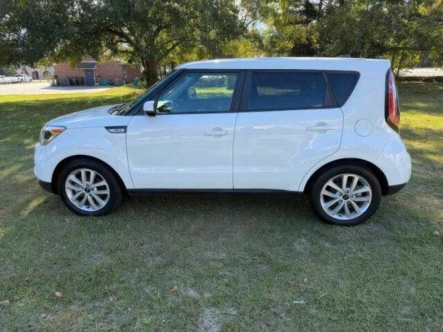 Белый Киа Soul, объемом двигателя 2 л и пробегом 87 тыс. км за 8900 $, фото 5 на Automoto.ua