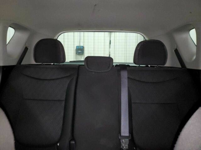 Белый Киа Soul, объемом двигателя 1.6 л и пробегом 75 тыс. км за 1400 $, фото 9 на Automoto.ua