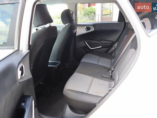 Белый Киа Soul, объемом двигателя 2 л и пробегом 46 тыс. км за 13900 $, фото 29 на Automoto.ua