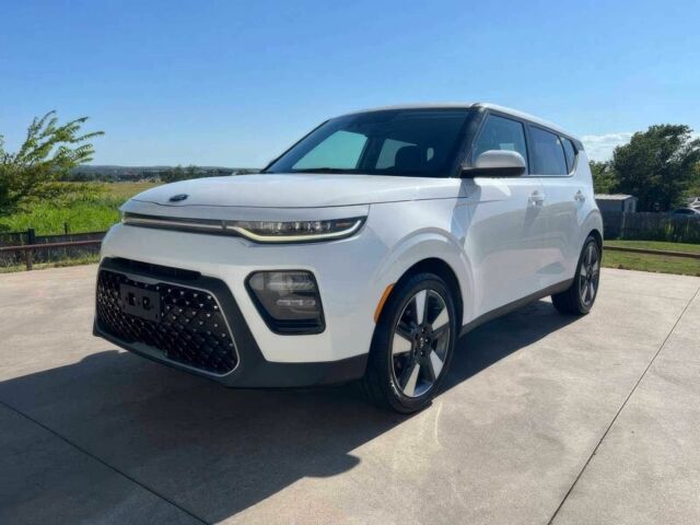 Белый Киа Soul, объемом двигателя 2 л и пробегом 80 тыс. км за 10250 $, фото 1 на Automoto.ua