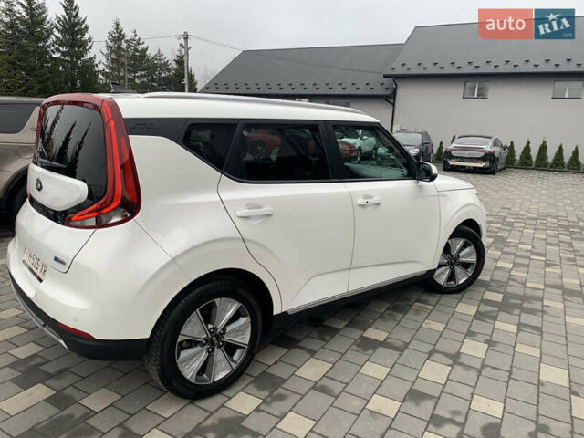 Білий Кіа Soul, об'ємом двигуна 0 л та пробігом 152 тис. км за 18999 $, фото 13 на Automoto.ua