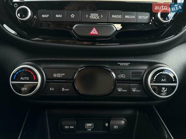 Білий Кіа Soul, об'ємом двигуна 0 л та пробігом 44 тис. км за 20700 $, фото 65 на Automoto.ua