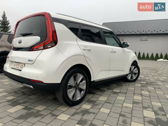 Білий Кіа Soul, об'ємом двигуна 0 л та пробігом 152 тис. км за 18999 $, фото 12 на Automoto.ua