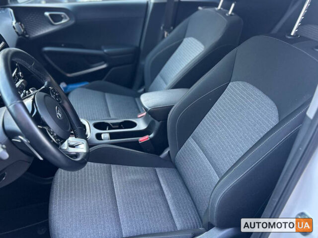 Белый Киа Soul, объемом двигателя 67 л и пробегом 28 тыс. км за 21500 $, фото 10 на Automoto.ua