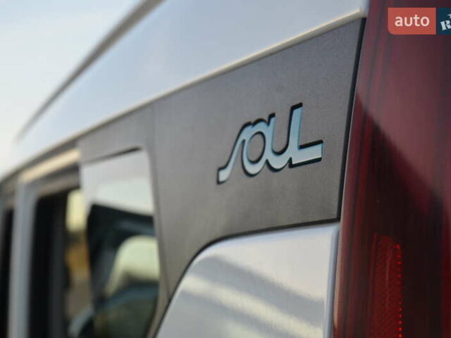 Білий Кіа Soul, об'ємом двигуна 0 л та пробігом 87 тис. км за 16150 $, фото 56 на Automoto.ua