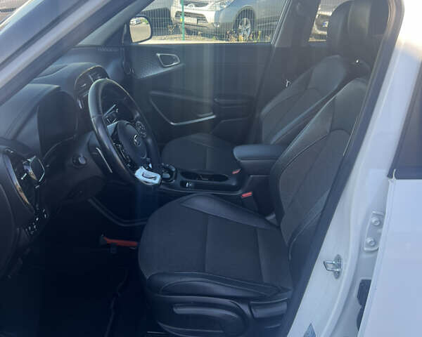Белый Киа Soul, объемом двигателя 0 л и пробегом 111 тыс. км за 17500 $, фото 11 на Automoto.ua