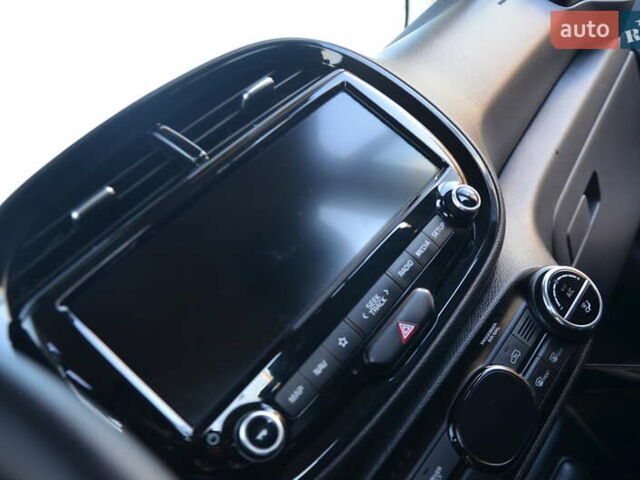 Білий Кіа Soul, об'ємом двигуна 0 л та пробігом 87 тис. км за 16150 $, фото 37 на Automoto.ua