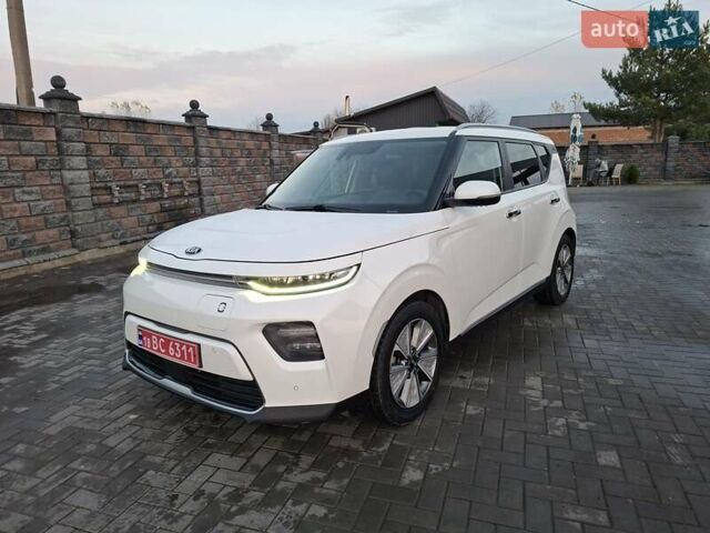 Белый Киа Soul, объемом двигателя 0 л и пробегом 147 тыс. км за 17700 $, фото 9 на Automoto.ua