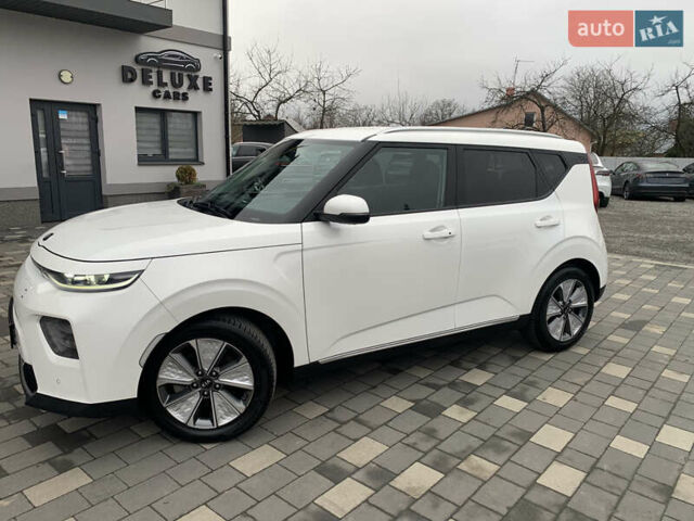 Білий Кіа Soul, об'ємом двигуна 0 л та пробігом 152 тис. км за 18999 $, фото 6 на Automoto.ua