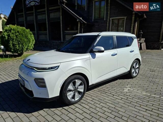 Белый Киа Soul, объемом двигателя 0 л и пробегом 146 тыс. км за 17800 $, фото 11 на Automoto.ua