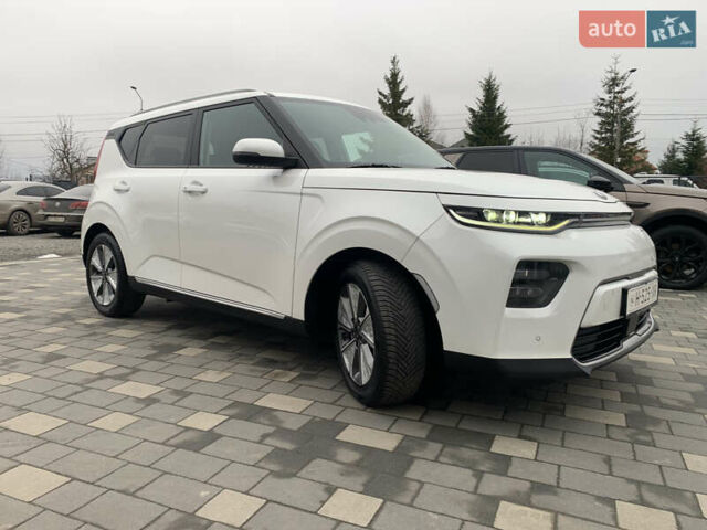 Білий Кіа Soul, об'ємом двигуна 0 л та пробігом 152 тис. км за 18999 $, фото 18 на Automoto.ua