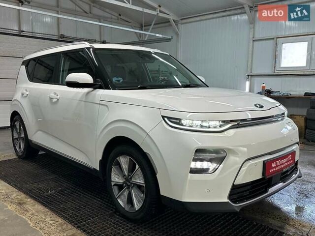 Білий Кіа Soul, об'ємом двигуна 0 л та пробігом 44 тис. км за 20700 $, фото 28 на Automoto.ua