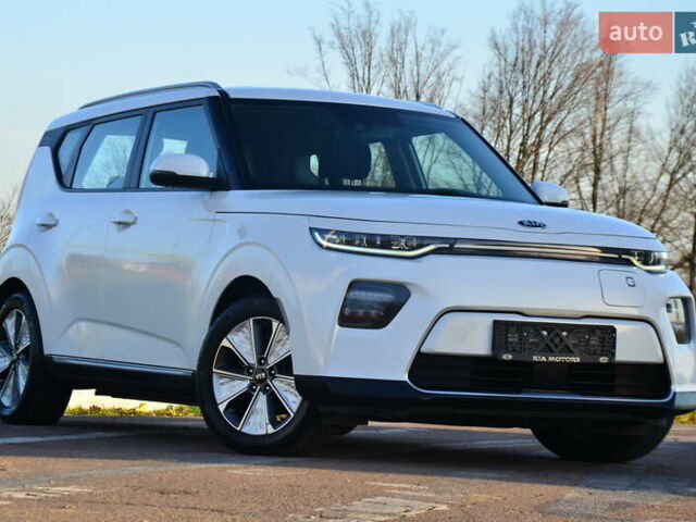 Білий Кіа Soul, об'ємом двигуна 0 л та пробігом 87 тис. км за 16150 $, фото 23 на Automoto.ua