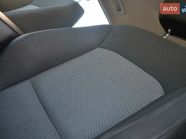 Білий Кіа Soul, об'ємом двигуна 0 л та пробігом 87 тис. км за 16150 $, фото 44 на Automoto.ua