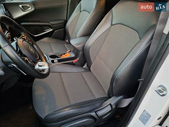 Белый Киа Soul, объемом двигателя 0 л и пробегом 147 тыс. км за 17700 $, фото 37 на Automoto.ua