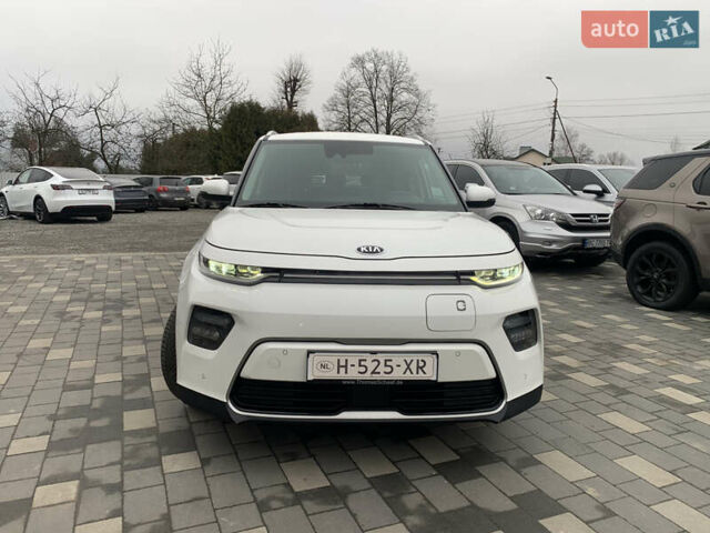 Білий Кіа Soul, об'ємом двигуна 0 л та пробігом 152 тис. км за 18999 $, фото 19 на Automoto.ua