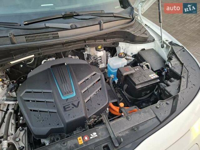 Белый Киа Soul, объемом двигателя 0 л и пробегом 147 тыс. км за 17700 $, фото 40 на Automoto.ua