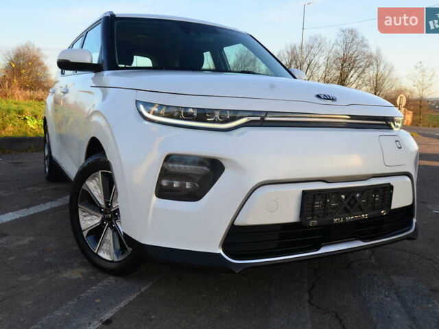 Білий Кіа Soul, об'ємом двигуна 0 л та пробігом 87 тис. км за 16150 $, фото 18 на Automoto.ua
