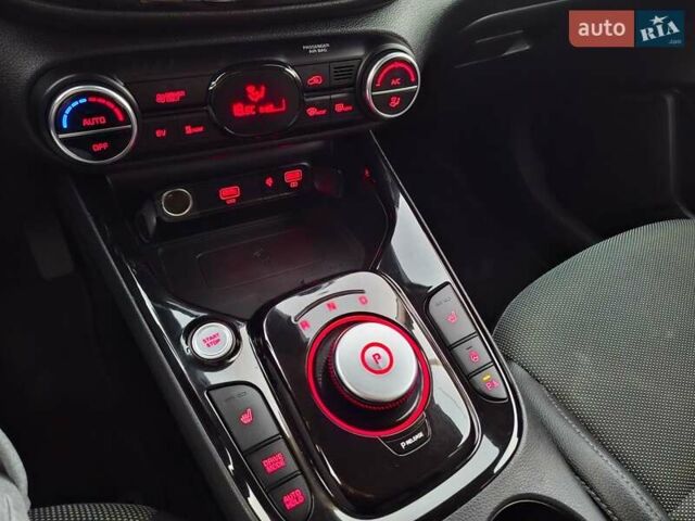 Белый Киа Soul, объемом двигателя 0 л и пробегом 147 тыс. км за 17700 $, фото 35 на Automoto.ua