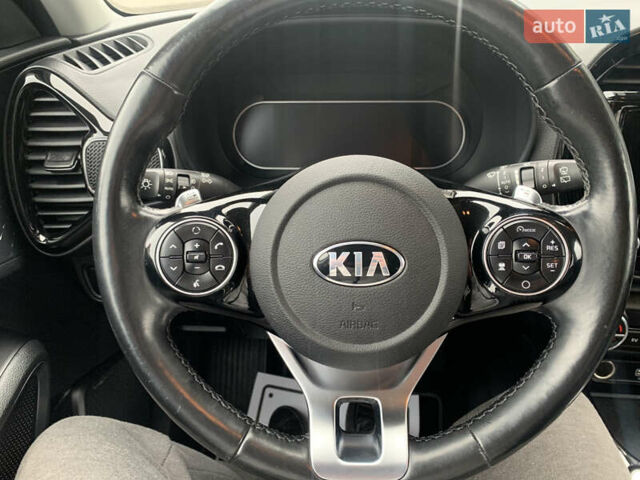Білий Кіа Soul, об'ємом двигуна 0 л та пробігом 152 тис. км за 18999 $, фото 50 на Automoto.ua