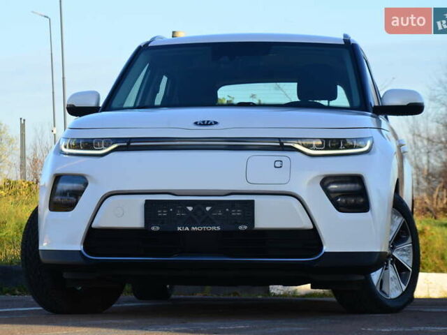 Білий Кіа Soul, об'ємом двигуна 0 л та пробігом 87 тис. км за 16150 $, фото 12 на Automoto.ua