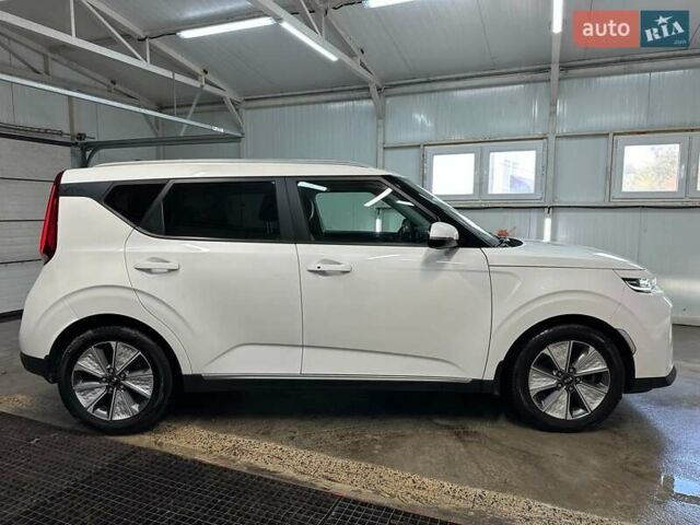 Білий Кіа Soul, об'ємом двигуна 0 л та пробігом 44 тис. км за 20700 $, фото 27 на Automoto.ua