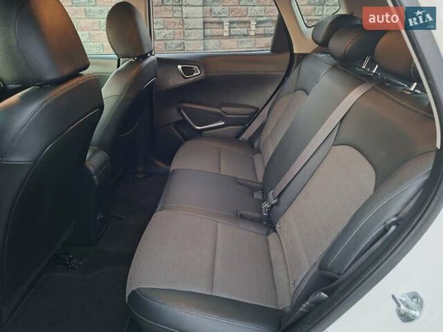 Белый Киа Soul, объемом двигателя 0 л и пробегом 147 тыс. км за 17700 $, фото 19 на Automoto.ua