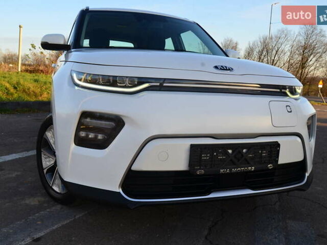 Білий Кіа Soul, об'ємом двигуна 0 л та пробігом 87 тис. км за 16150 $, фото 17 на Automoto.ua