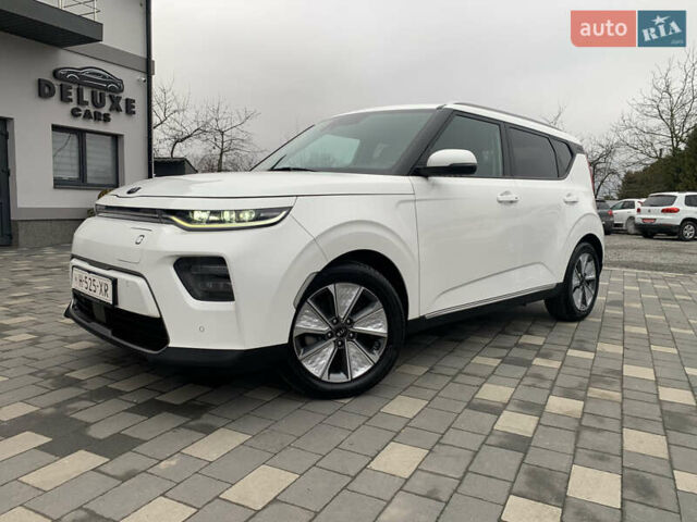 Білий Кіа Soul, об'ємом двигуна 0 л та пробігом 152 тис. км за 18999 $, фото 4 на Automoto.ua