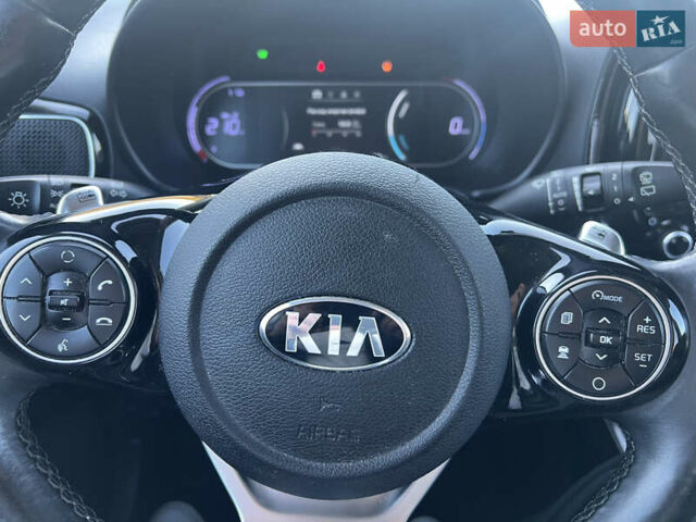 Белый Киа Soul, объемом двигателя 0 л и пробегом 111 тыс. км за 17500 $, фото 20 на Automoto.ua