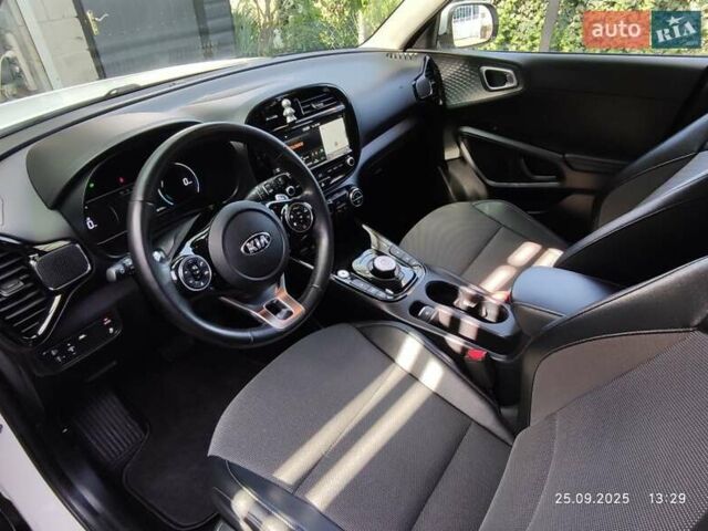 Белый Киа Soul, объемом двигателя 0 л и пробегом 146 тыс. км за 17800 $, фото 26 на Automoto.ua