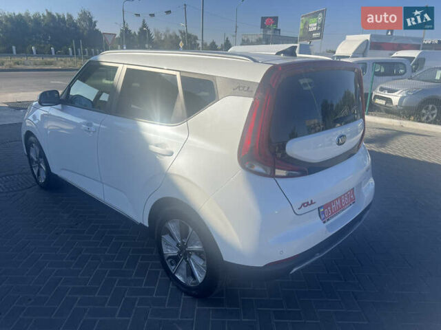 Белый Киа Soul, объемом двигателя 0 л и пробегом 111 тыс. км за 17500 $, фото 6 на Automoto.ua