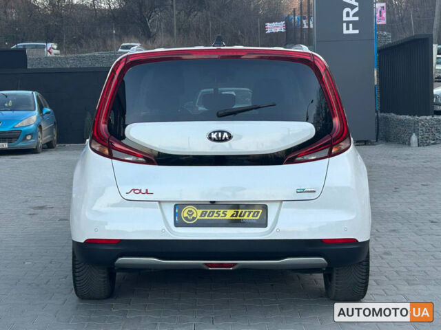 Белый Киа Soul, объемом двигателя 67 л и пробегом 28 тыс. км за 21500 $, фото 4 на Automoto.ua