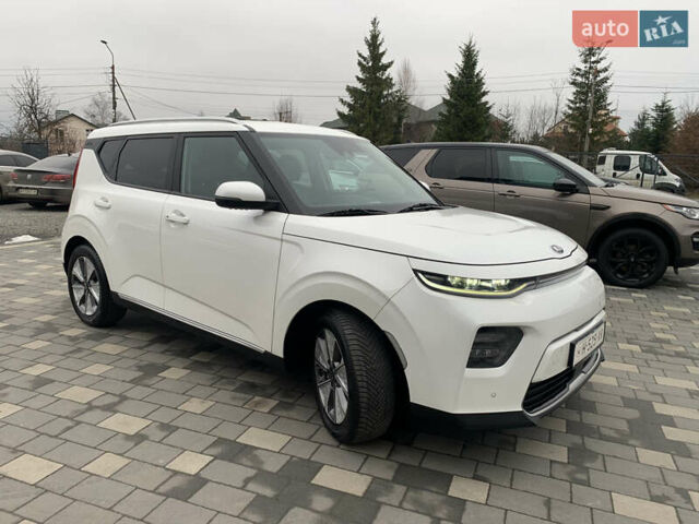 Білий Кіа Soul, об'ємом двигуна 0 л та пробігом 152 тис. км за 18999 $, фото 17 на Automoto.ua