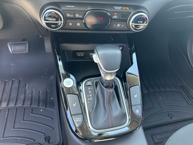 Белый Киа Soul, объемом двигателя 2 л и пробегом 33 тыс. км за 8900 $, фото 10 на Automoto.ua