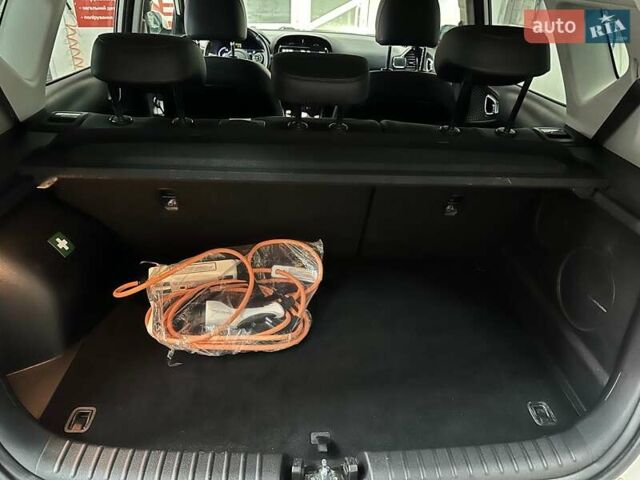 Білий Кіа Soul, об'ємом двигуна 0 л та пробігом 44 тис. км за 20700 $, фото 91 на Automoto.ua