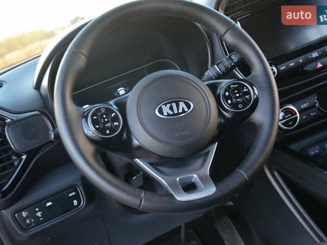 Білий Кіа Soul, об'ємом двигуна 0 л та пробігом 87 тис. км за 16150 $, фото 54 на Automoto.ua