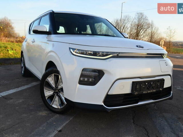 Білий Кіа Soul, об'ємом двигуна 0 л та пробігом 87 тис. км за 16150 $, фото 19 на Automoto.ua