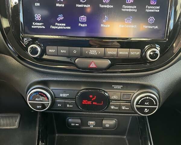 Белый Киа Soul, объемом двигателя 0 л и пробегом 40 тыс. км за 17900 $, фото 12 на Automoto.ua