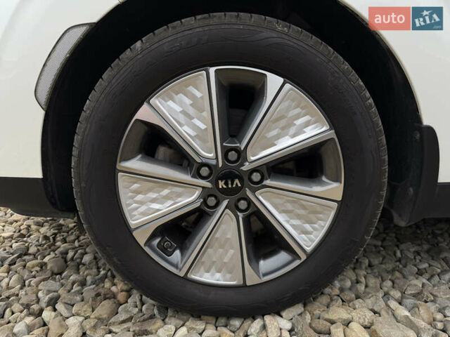 Белый Киа Soul, объемом двигателя 0 л и пробегом 26 тыс. км за 21500 $, фото 29 на Automoto.ua