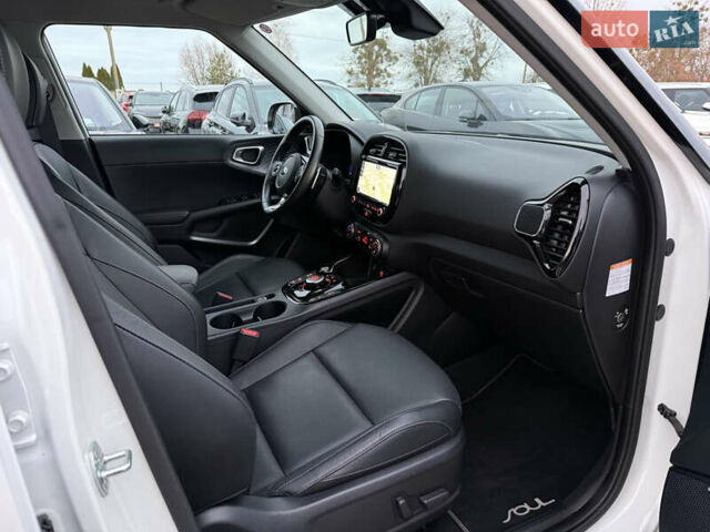 Белый Киа Soul, объемом двигателя 0 л и пробегом 26 тыс. км за 21500 $, фото 110 на Automoto.ua